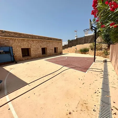 Villa Calyssa Luxury Near Center